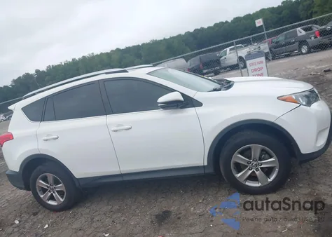 2015 Toyota Rav4 Xle z USA, uszkodzony, nr VIN 2T3WFREV2FW138001